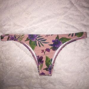 Swimsuit bottoms -CHEEKY- NEW WITH TAGS AND LINER